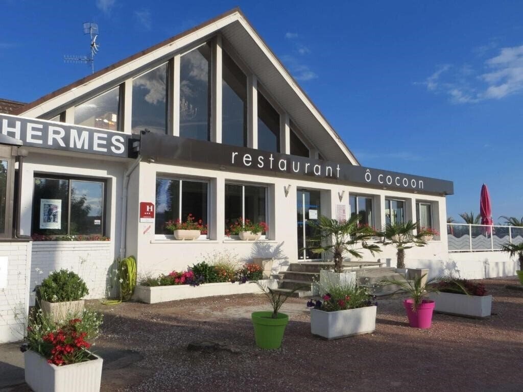Отель Brit Hotel Dijon Hermes 3*
