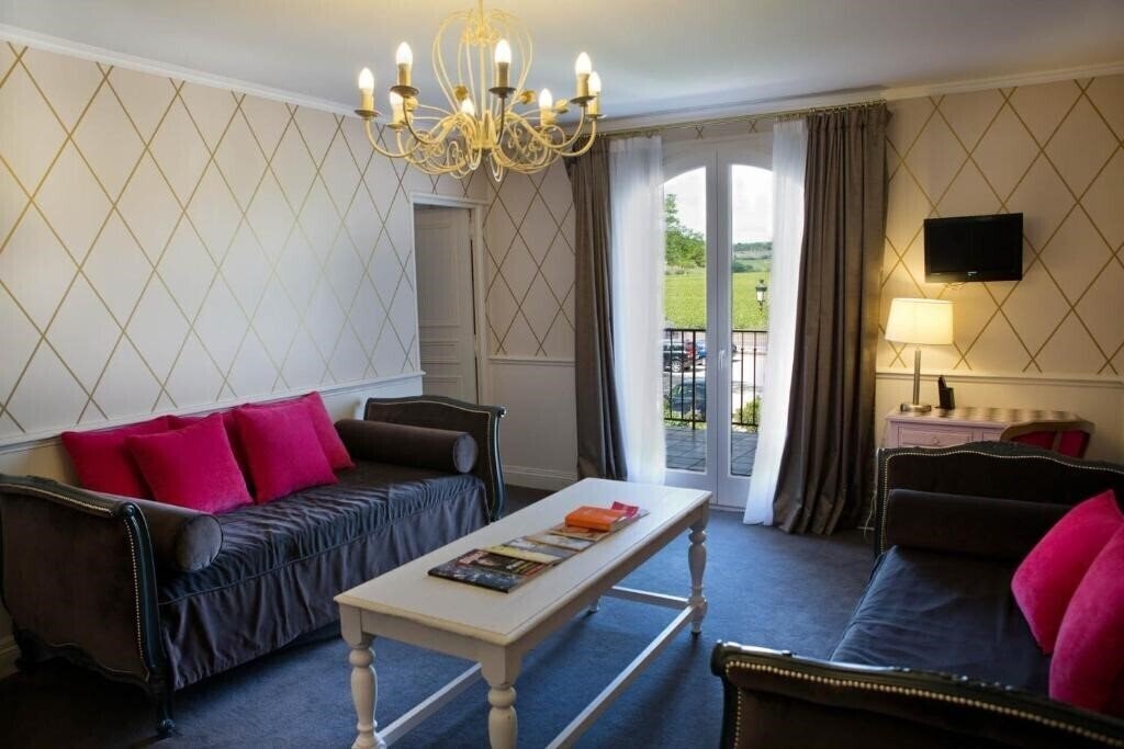 Зображення Ermitage de Corton 4*