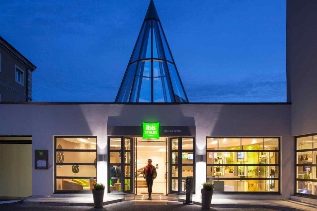 Отель Ibis Styles Beaune Centre 3*