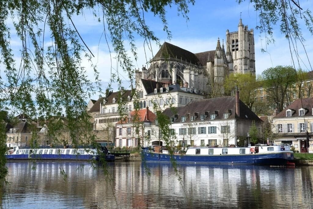 Отель Hotel Le Maxime, BW Signature Collection, Auxerre 4*