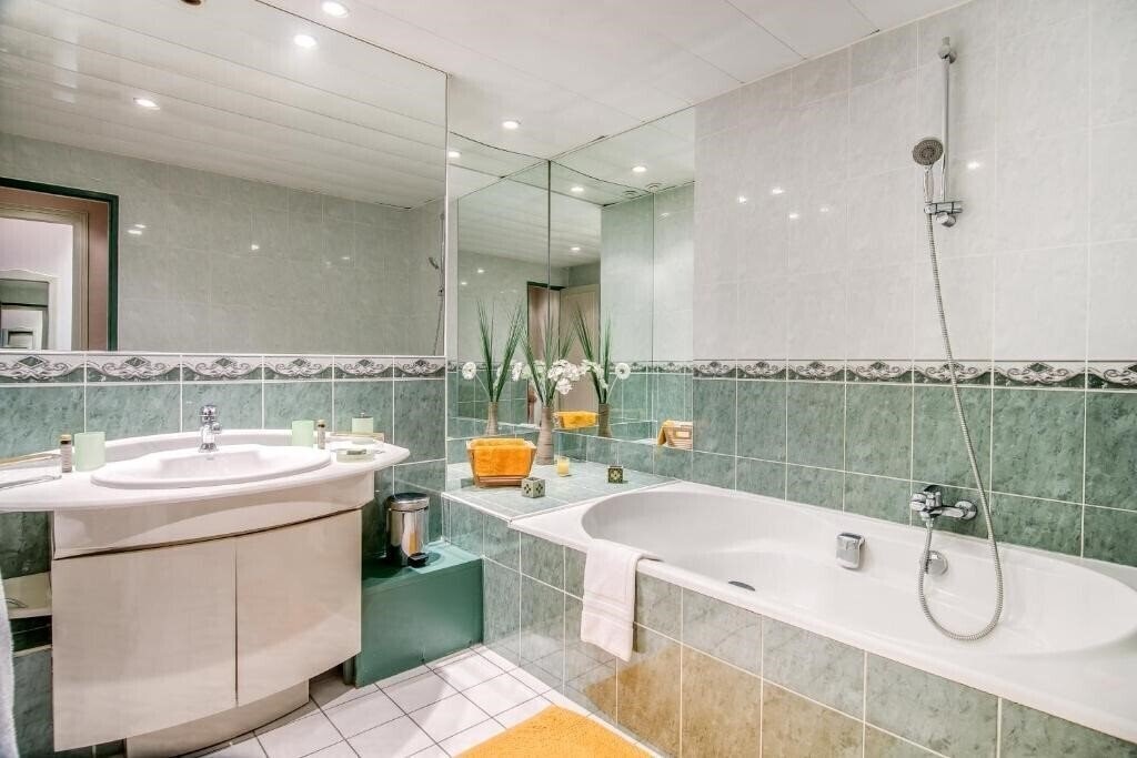 Картинка Hotel Le Maxime, BW Signature Collection, Auxerre 4*
