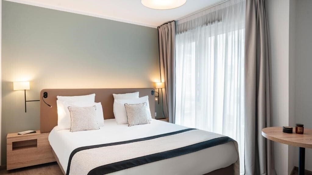 Отель Residhome Dijon Cite des Vignes 3*