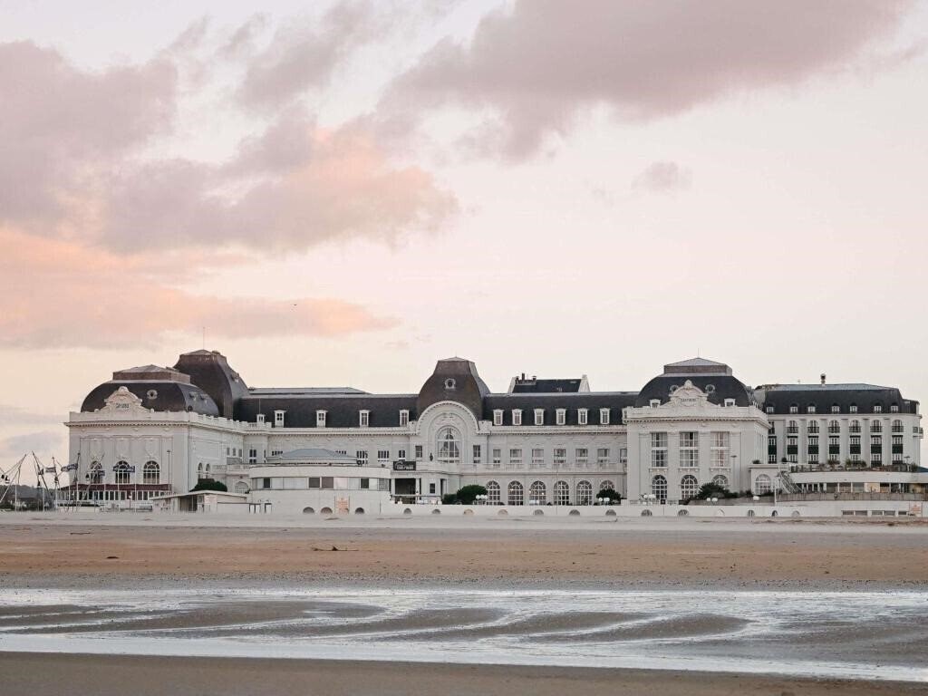 Готель Cures Marines Hotel & Spa Trouville Mgallery Collection 5*