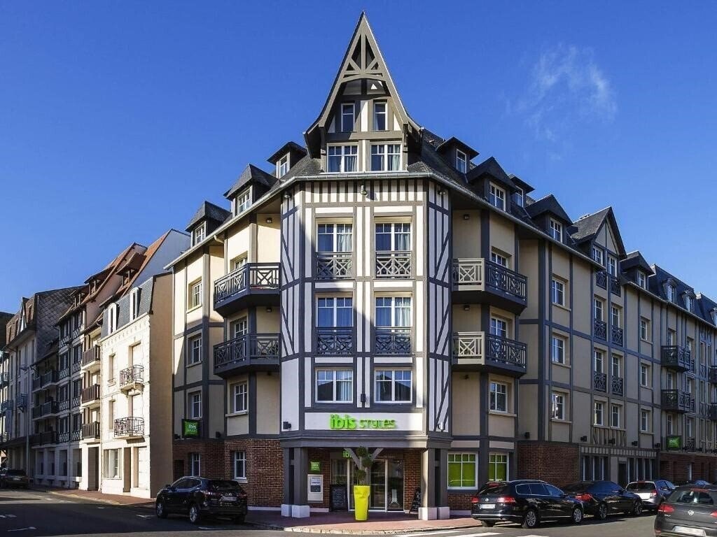 Готель Ibis Styles Deauville Centre 3*