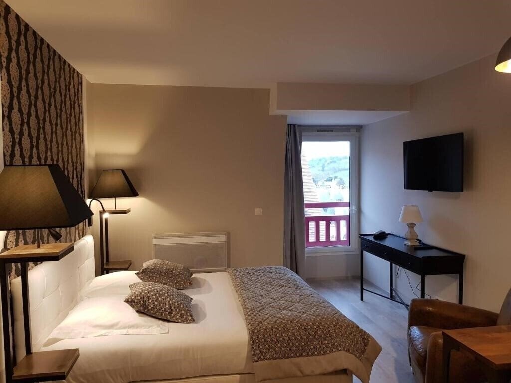 Готель La Loggia Appart Hotel & SPA 4*
