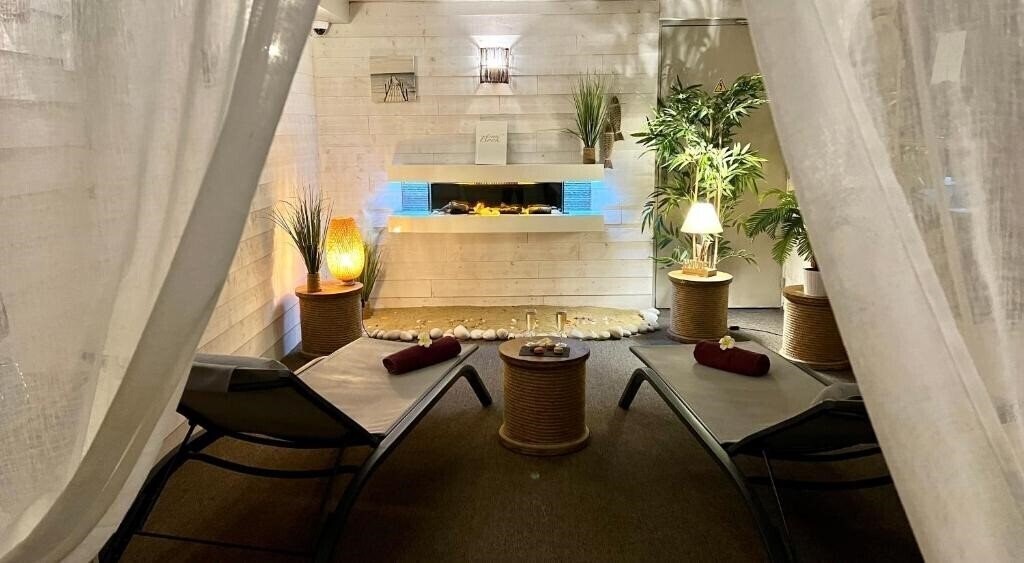 Фото La Loggia Appart Hotel & SPA 4*