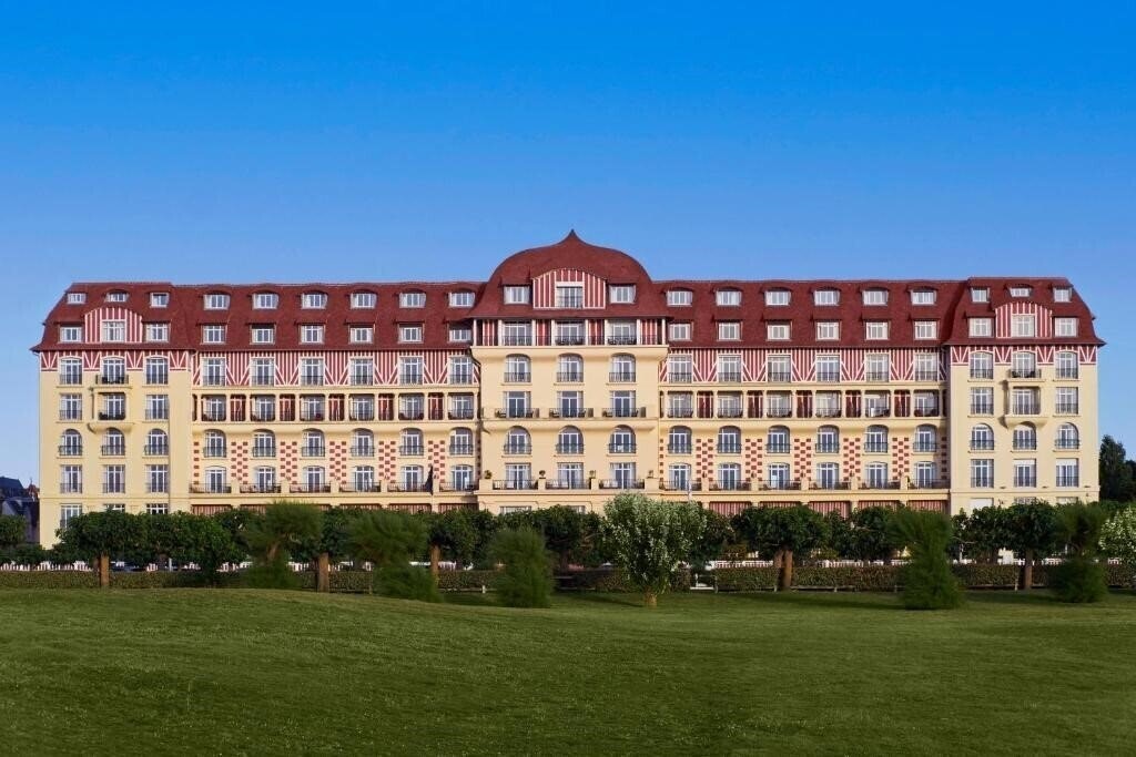 Готель Royal Barriere 5*