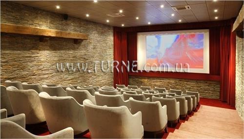 Готель Les Manoirs Tourgeville 4*