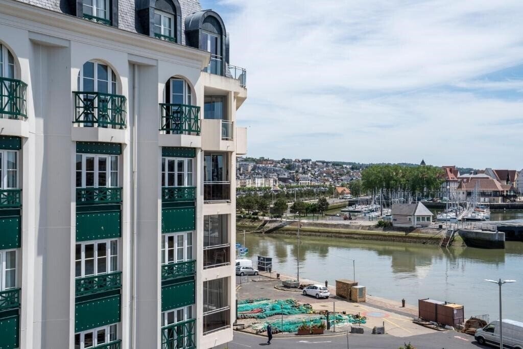 Картинка Sowell Hotels Le Beach 4*