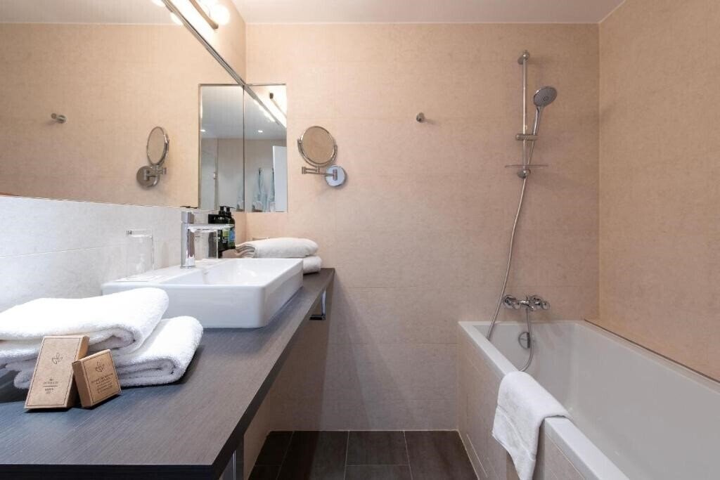 Зображення Boutique Hotel Cezanne 4*