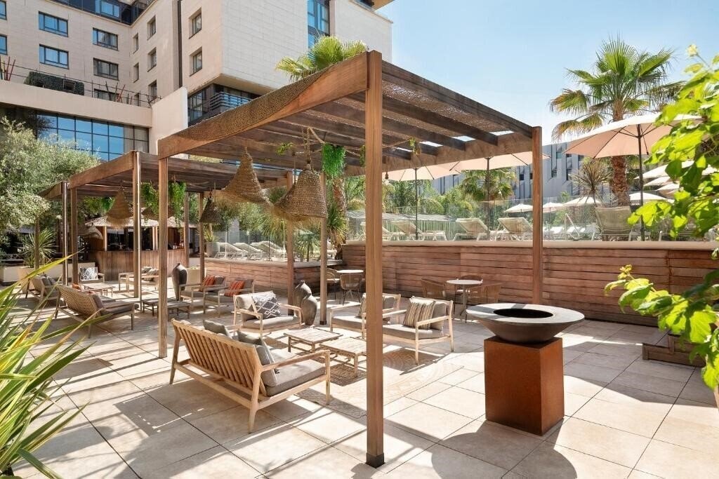 Картинка Renaissance Aix-en-Provence 5*