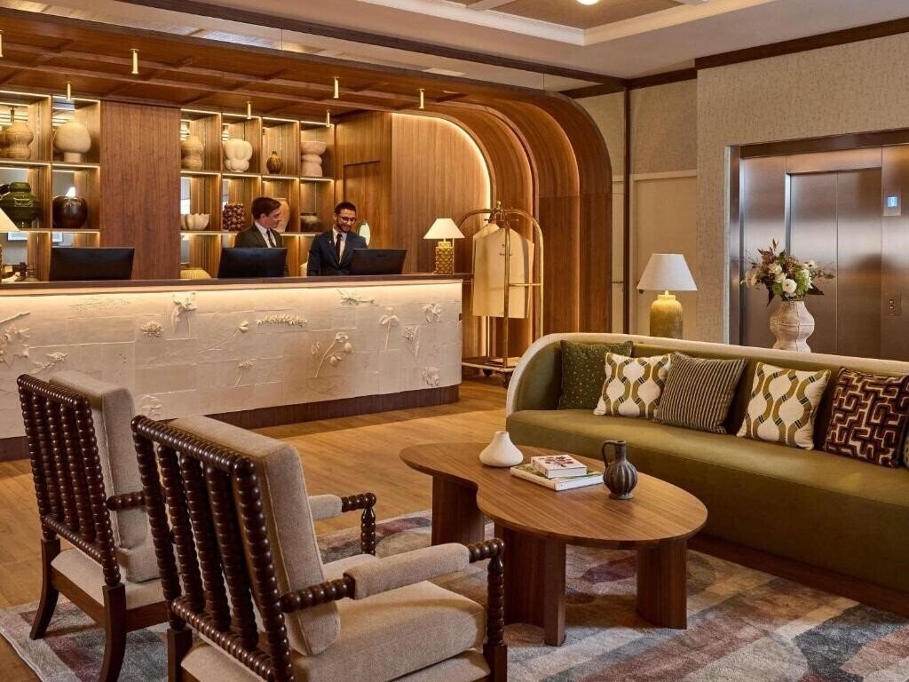 Фотографія Grand Hotel Roi Rene Aix-En-Provence Centre 4*