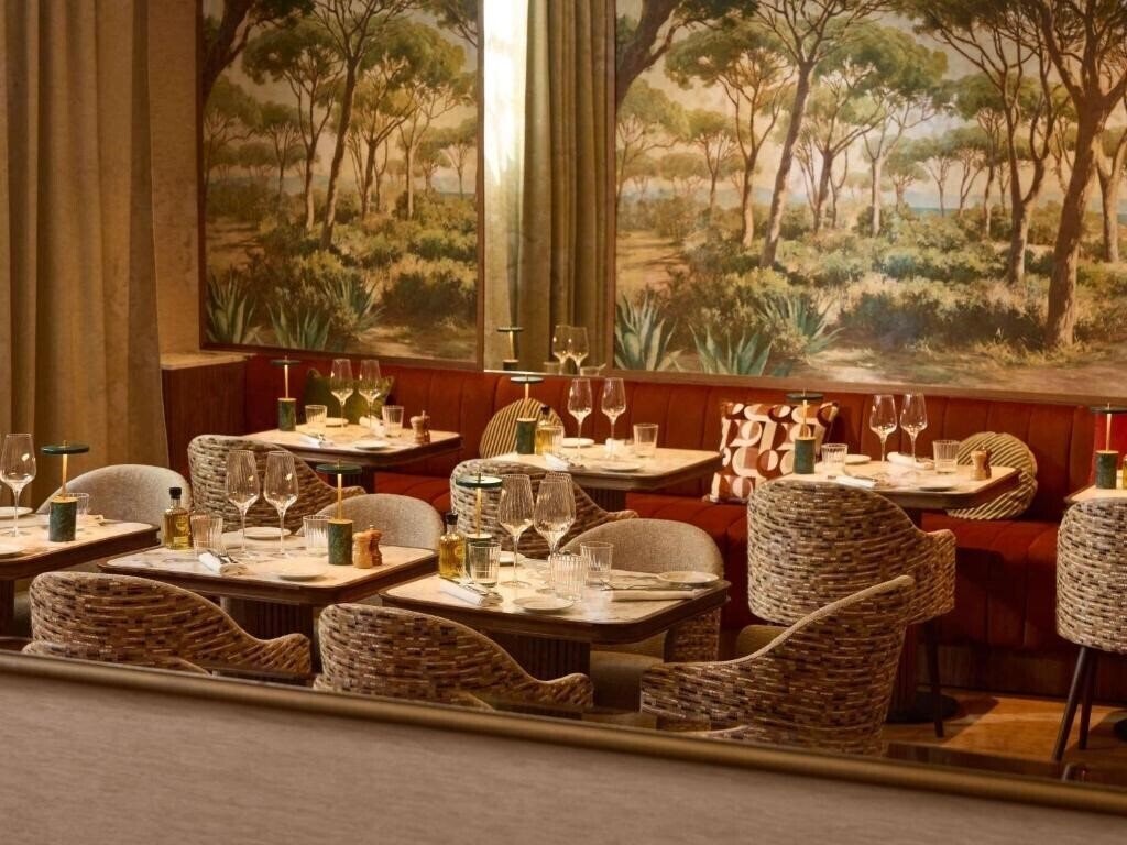 Картинка Grand Hotel Roi Rene Aix-En-Provence Centre 4*