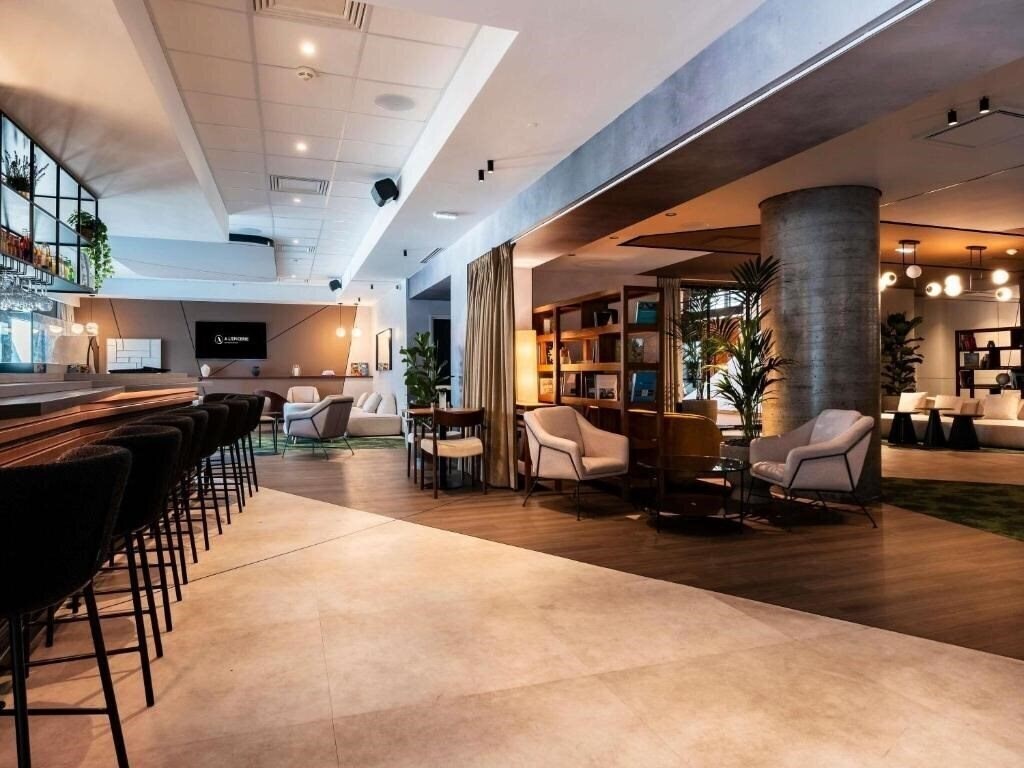 Фото Novotel Grenoble Centre Hotel 4*