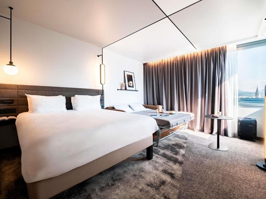 Картинка Novotel Grenoble Centre Hotel 4*