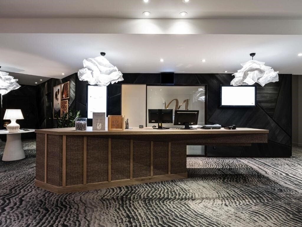 Отель Hotel Mercure Grenoble Meylan 4*