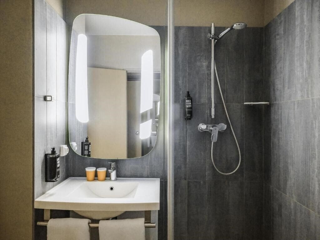 Фотография Ibis Styles Poissy Paris 3*