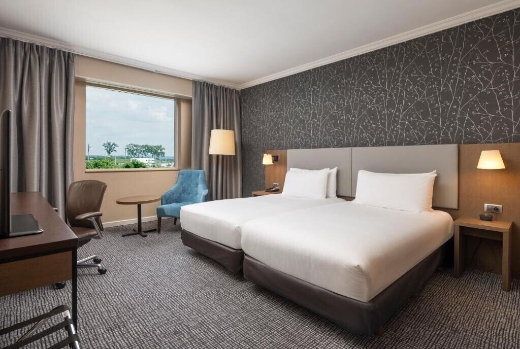 Фото Hilton Paris Charles de Gaulle Airport 4*
