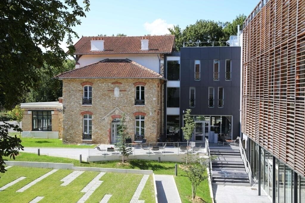 Отель Best Western Plus Paris Meudon Ermitage 4*