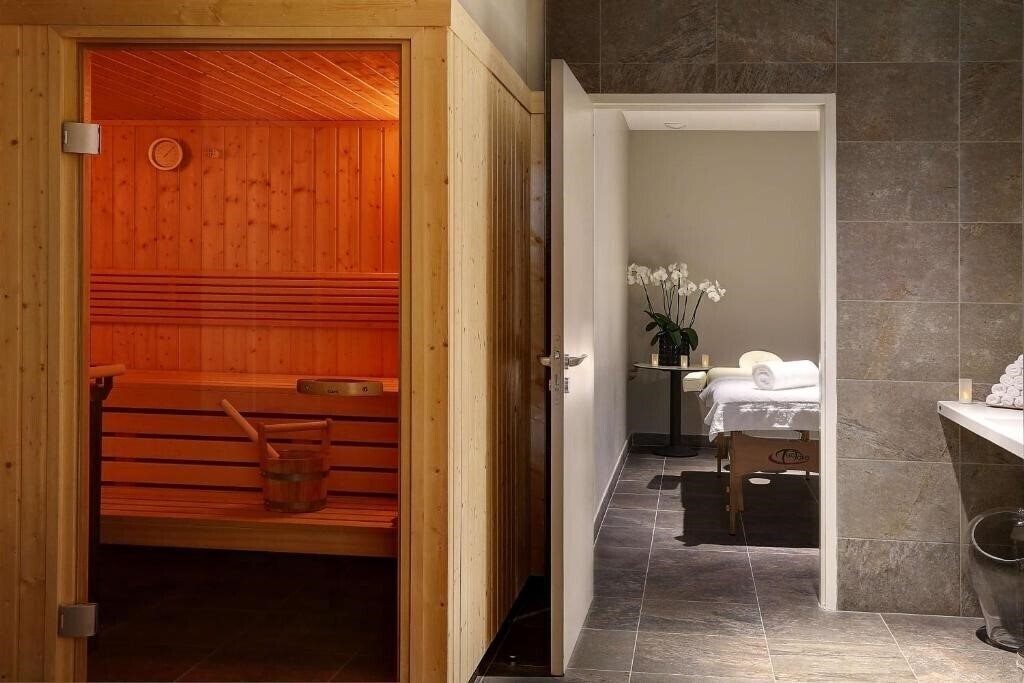 Фотографія Best Western Plus Paris Meudon Ermitage 4*