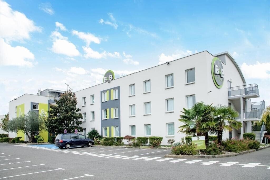 Отель B&B Hotel Evry Lisses 2 2*