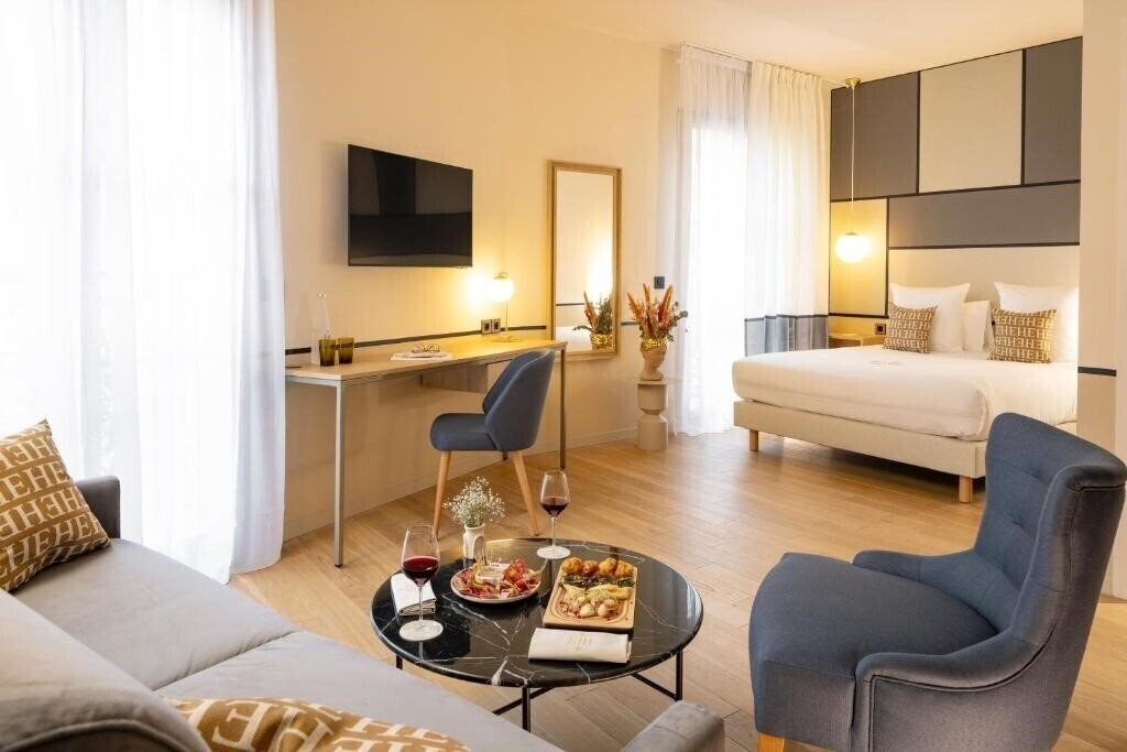 Картинка Epona Hotel Sens 4*