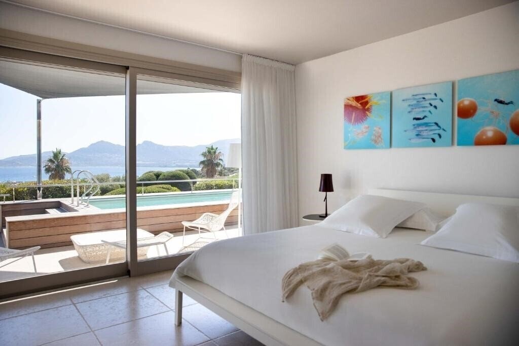 Отель La Villa Calvi 5*