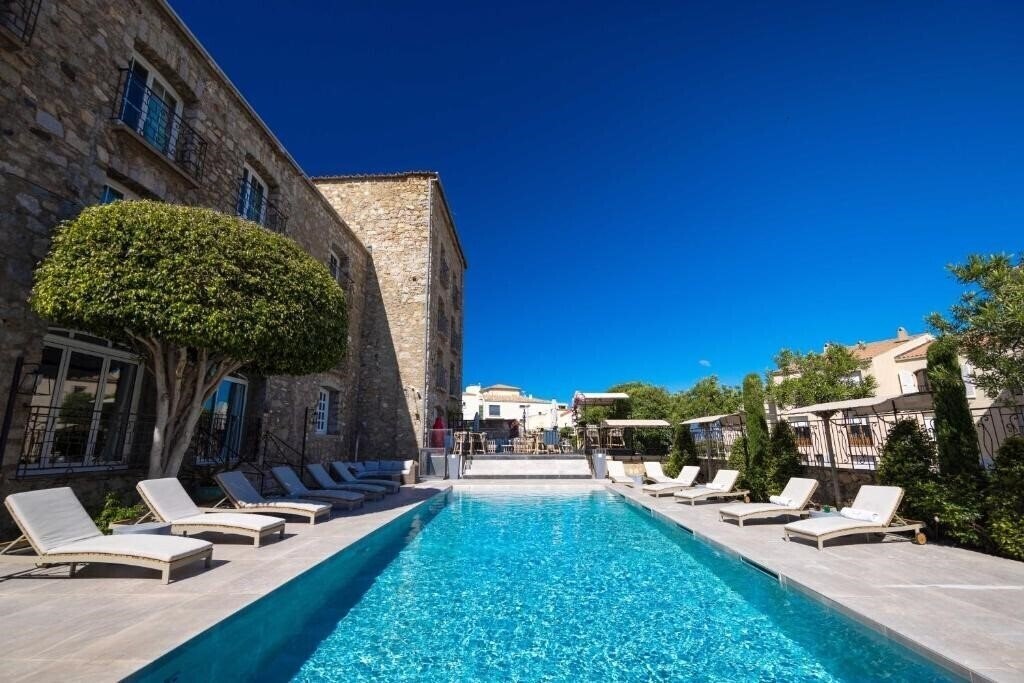 Отель Hotel L'Abbaye Calvi 5*