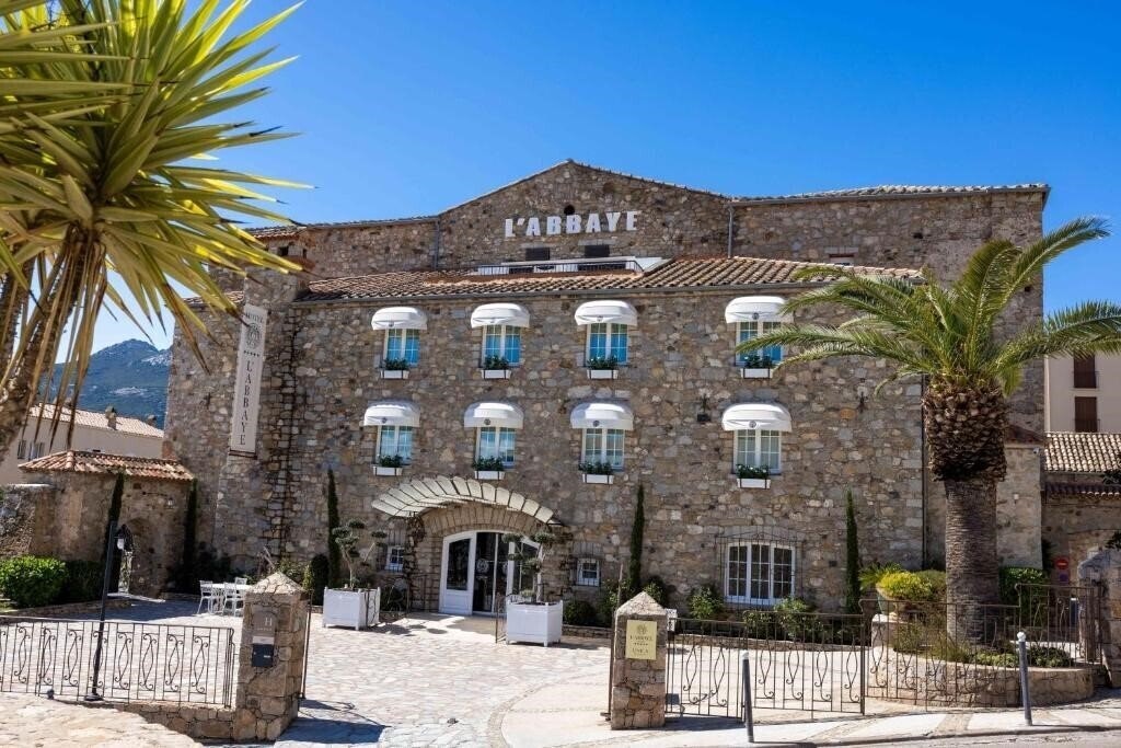 Фото Hotel L'Abbaye Calvi 5*