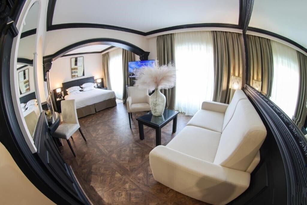 Фотография Hotel L'Abbaye Calvi 5*