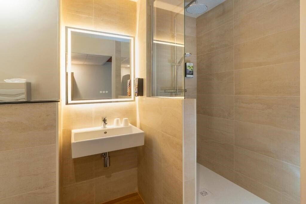 Фотографія Sure Hotel by Best Western Caen Memorial 3*