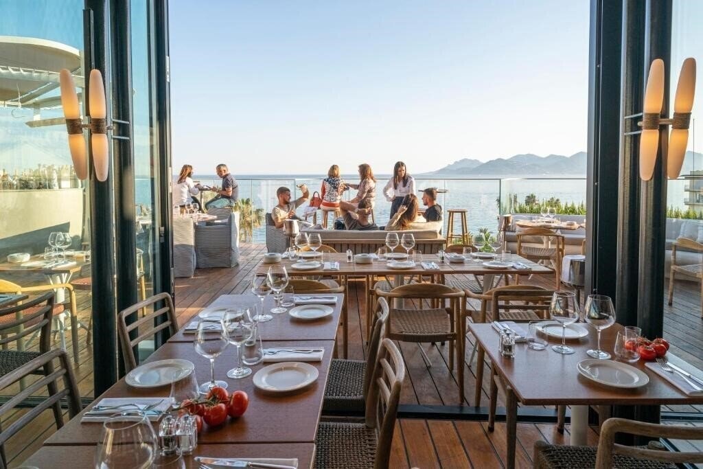 Готель Belle Plage 4*
