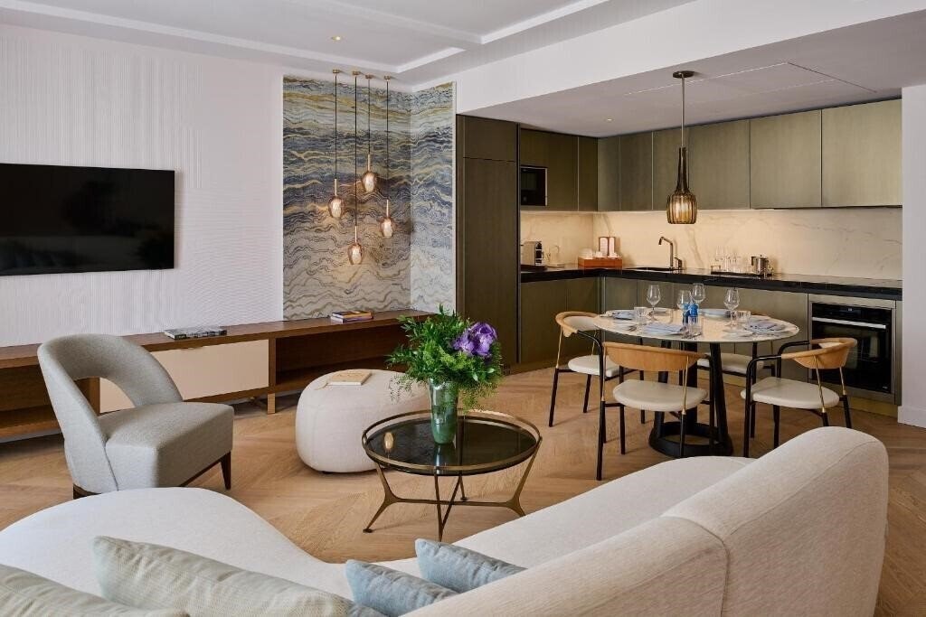 Фотографія Carlton Cannes, a Regent Hotel 5*