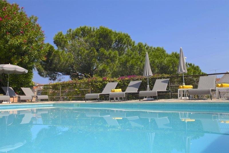 Готель Des Oranges 3*