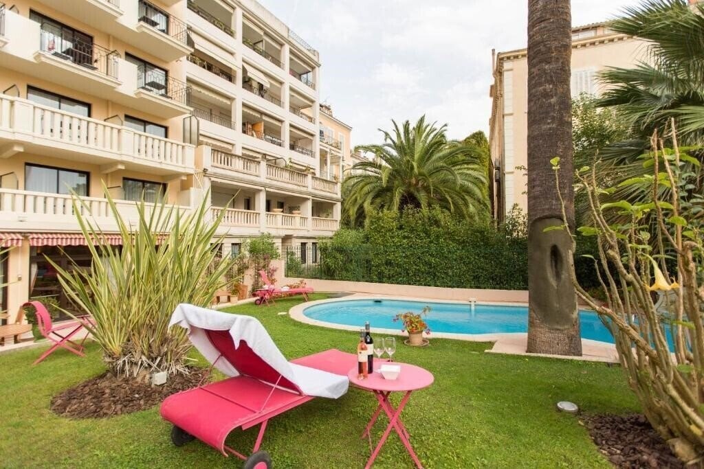 Готель Sun Riviera 4*