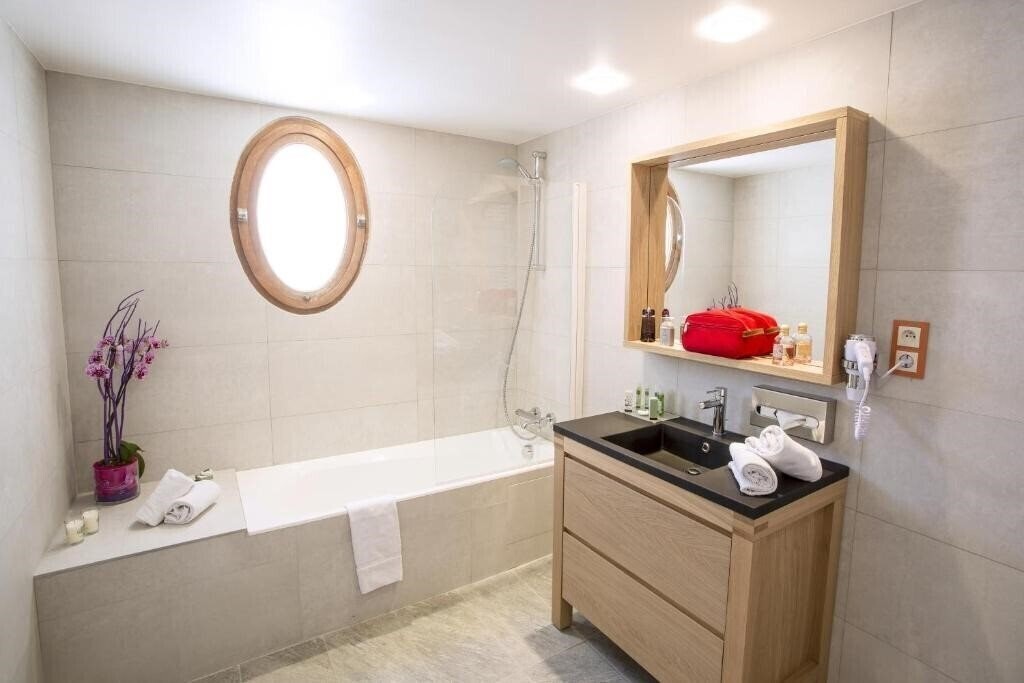 Готель Hotel Cristal 4*