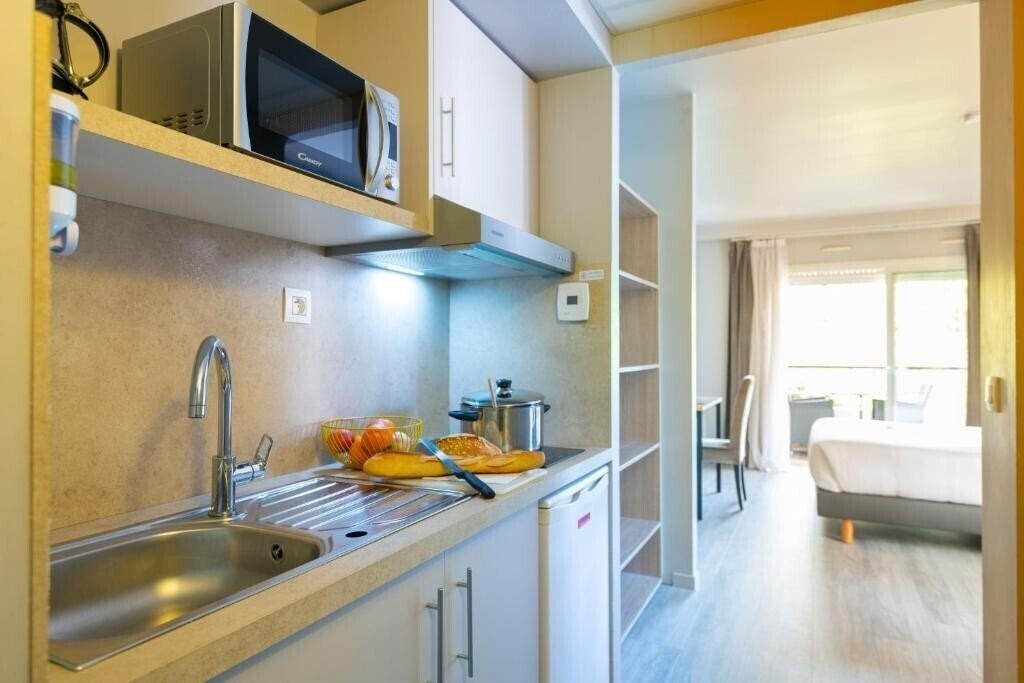Фото Zenitude Hotel Residences Le Cannet 3*