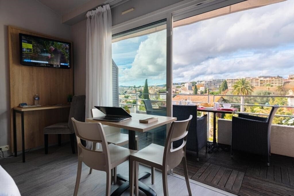 Фотографія Zenitude Hotel Residences Le Cannet 3*