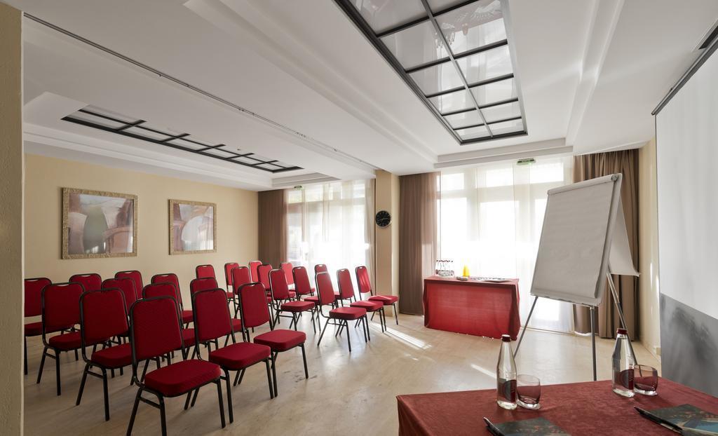 Фотография Clarion Suites Cannes Croisette 4*