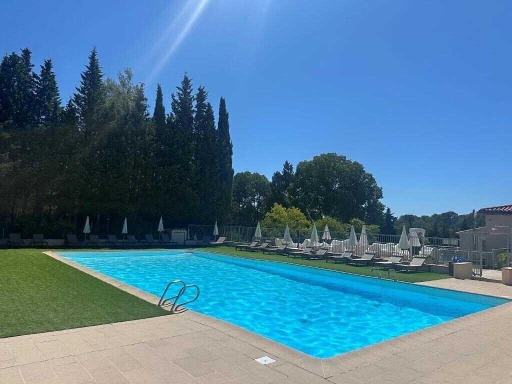 Готель Chateau De La Begude 4*