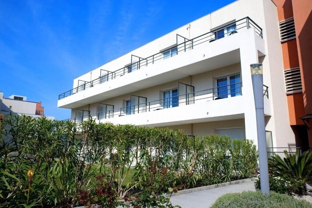 Зображення Comfort Aparthotel Cannes Mandelieu 3*