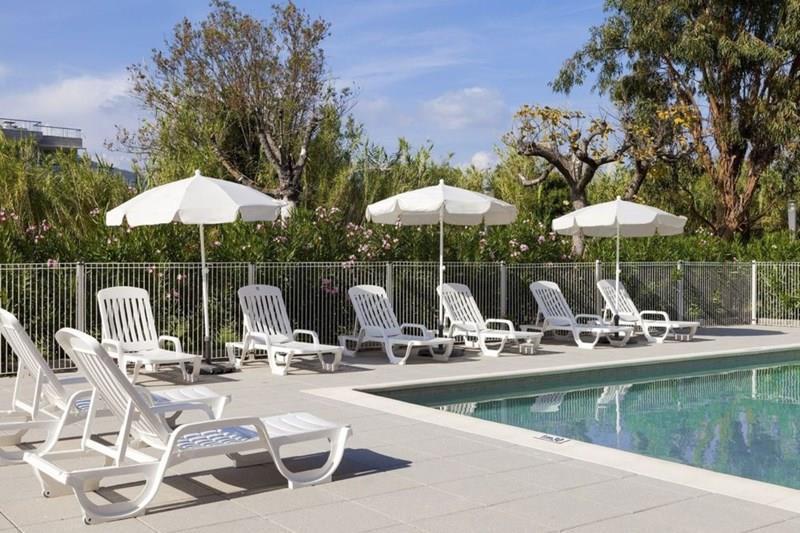 Изображение Comfort Aparthotel Cannes Mandelieu (ex. Comfort Suites Cannes Mandelieu, Park & Suites Village Cannes Mandelieu) 3*