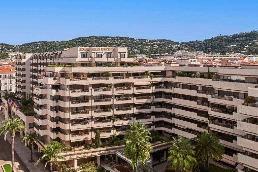 Готель Barriere Le Gray D'albion Cannes 4*