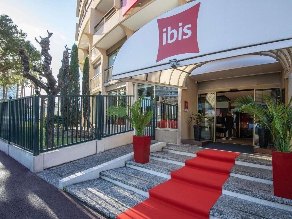 Фотография Ibis Cannes Plage La Bocca 3*
