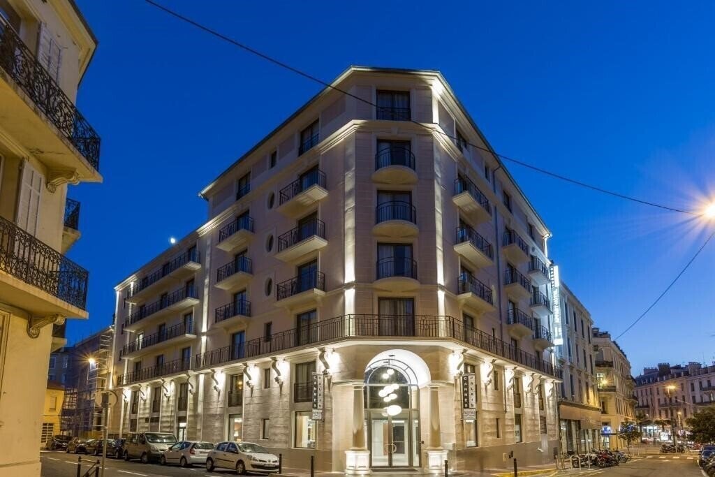 Отель Nemea Appart Hotel Cannes Palais 4*