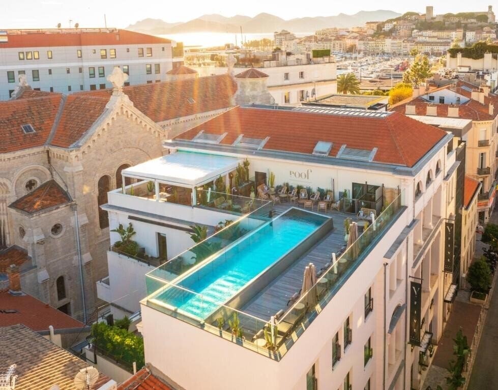 Отель Five Seas Hotel 5*