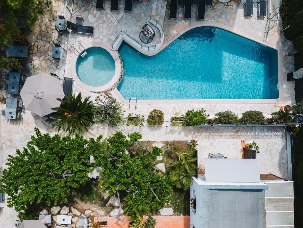 Готель La Villa Cannes 4*