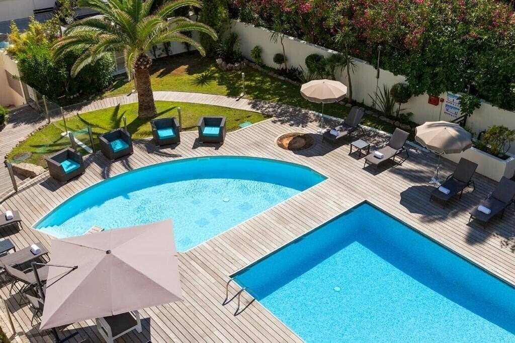 Готель Neho Suites Cannes Croisette 4*