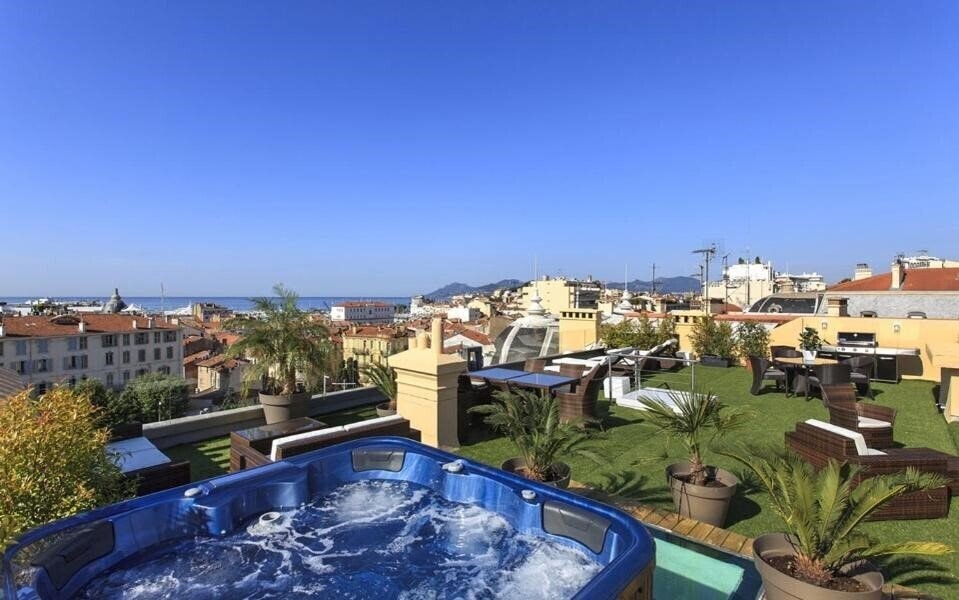 Готель Residence Du Louvre LRA Cannes 5*