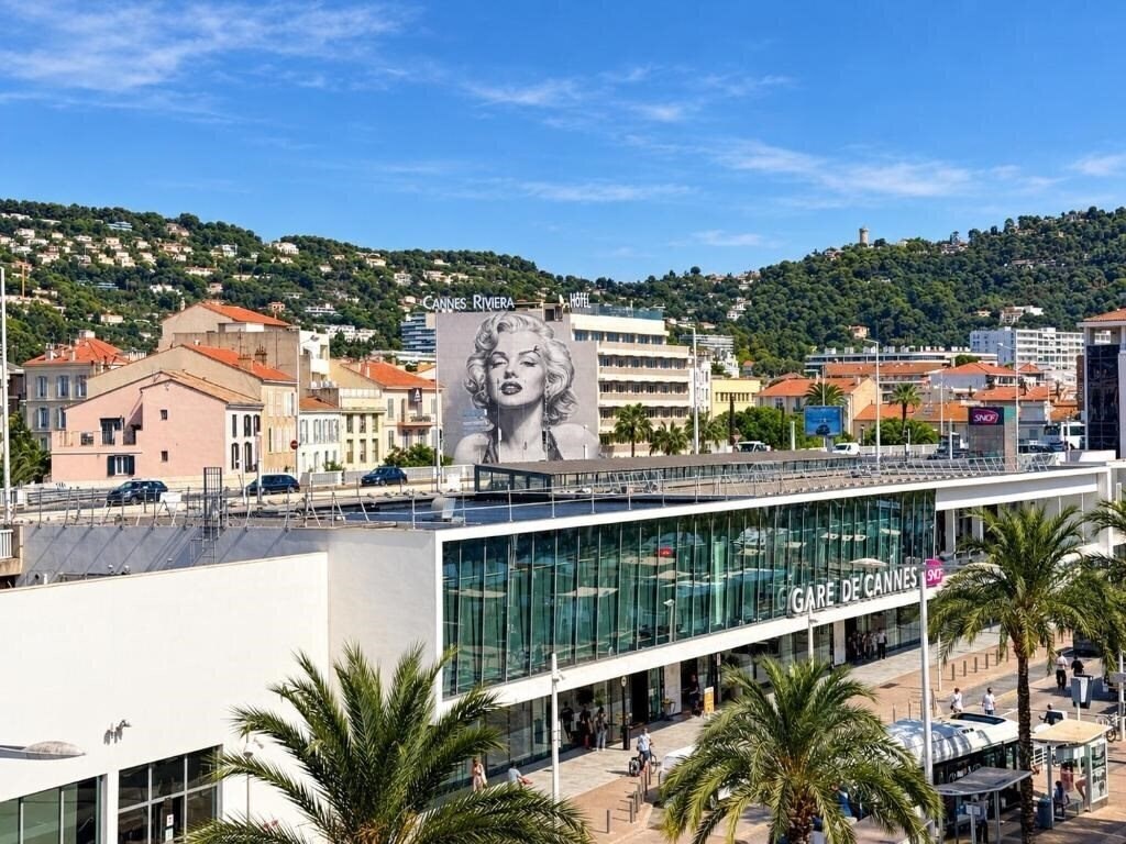 Фото Hotel Amiraute 3*